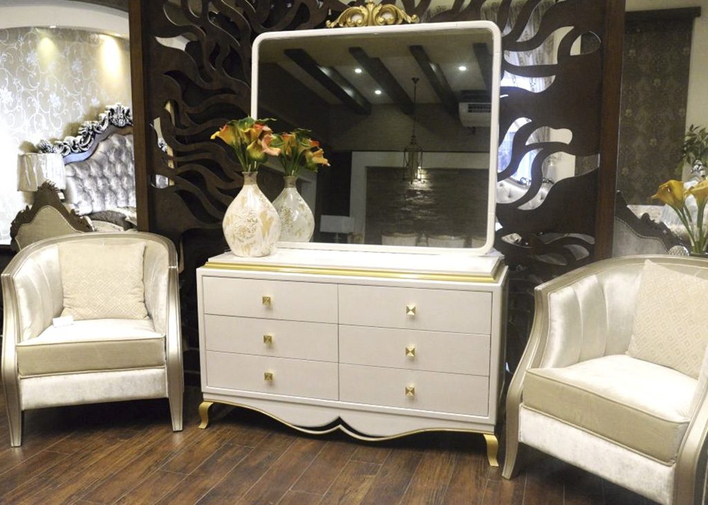 Declan-Dresser Mirror