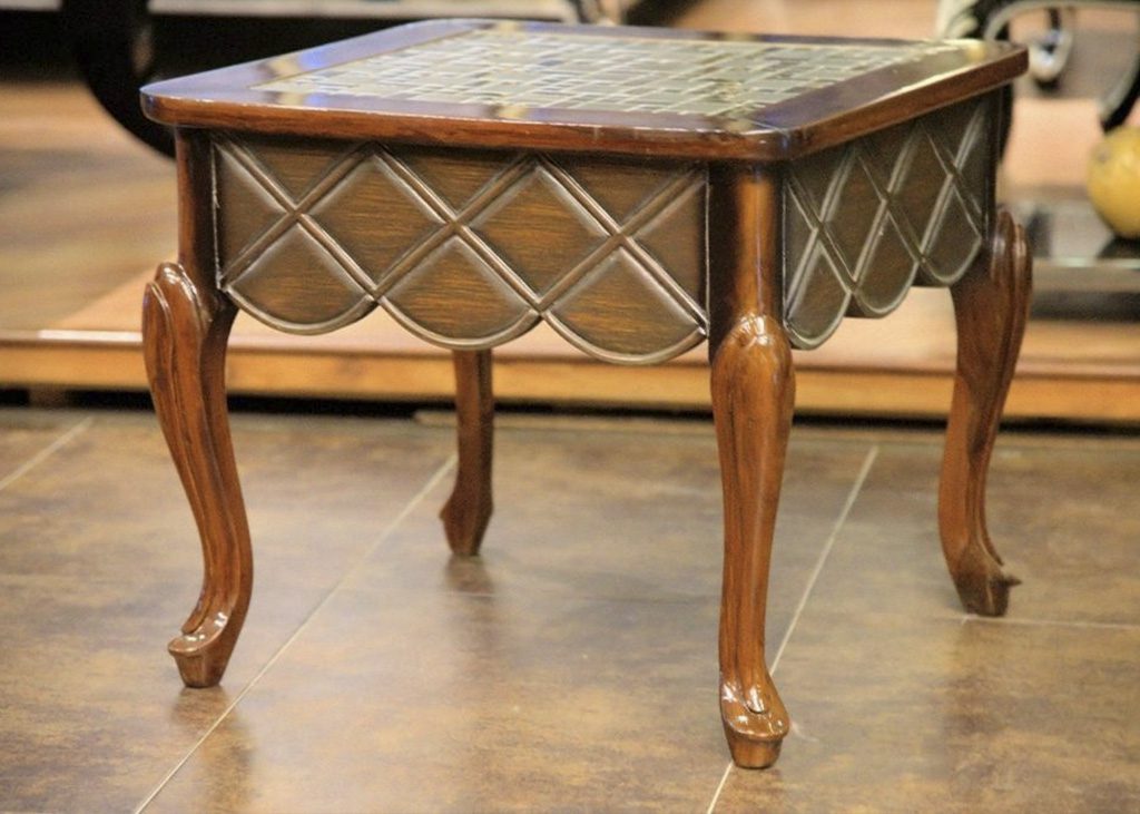 Kali – Side Table — optional